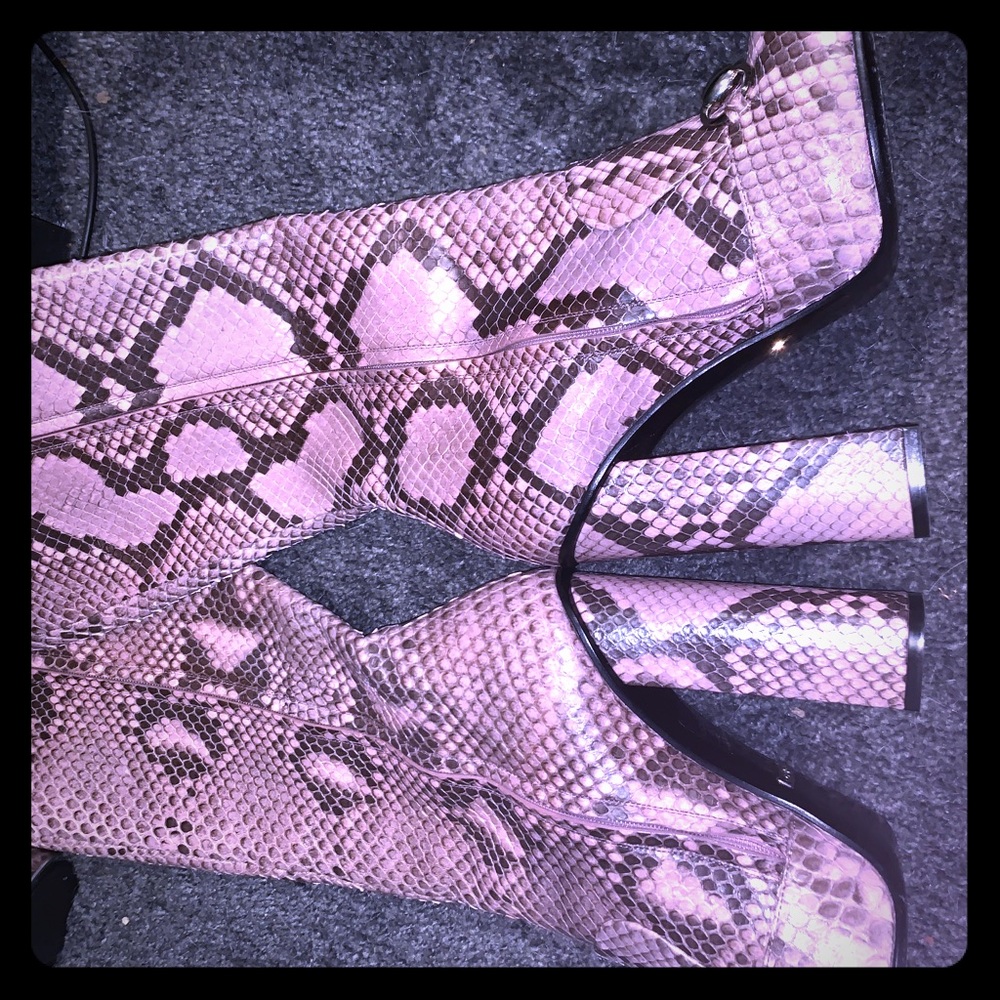 Gucci python 🐍boots - Picture 2 of 7